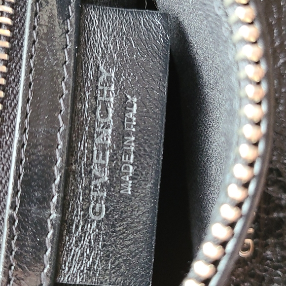 TRADED * Givenchy Crackled Patent 4G Small Pandora Black - Picture 9 of 13